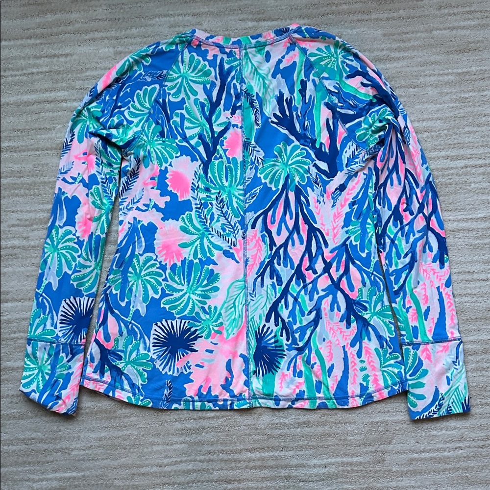 EUC Lilly Pulitzer Delaynee Meryl Luxletic Top Half Zip Jet Stream Size Medium - Picture 4 of 16